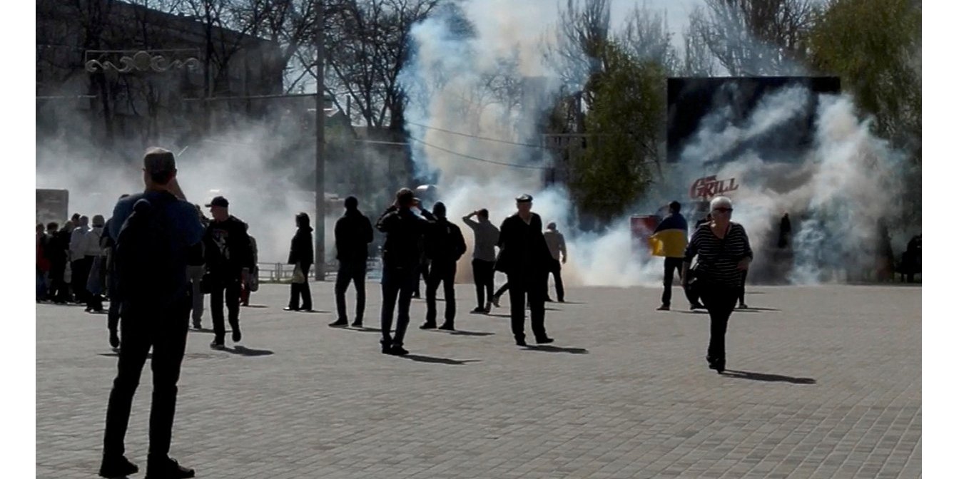 Розгін російськими окупантами мітингу у&nbsp;Херсоні 27 квітня (Фото: Reuters)