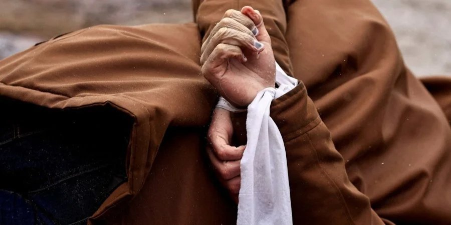 After invading Russian troops fled Bucha, the world saw the atrocities of the Russian military; many of the killed civilians had their hands tied (Photo: Zohra Bensemra/File Photo/Reuters)