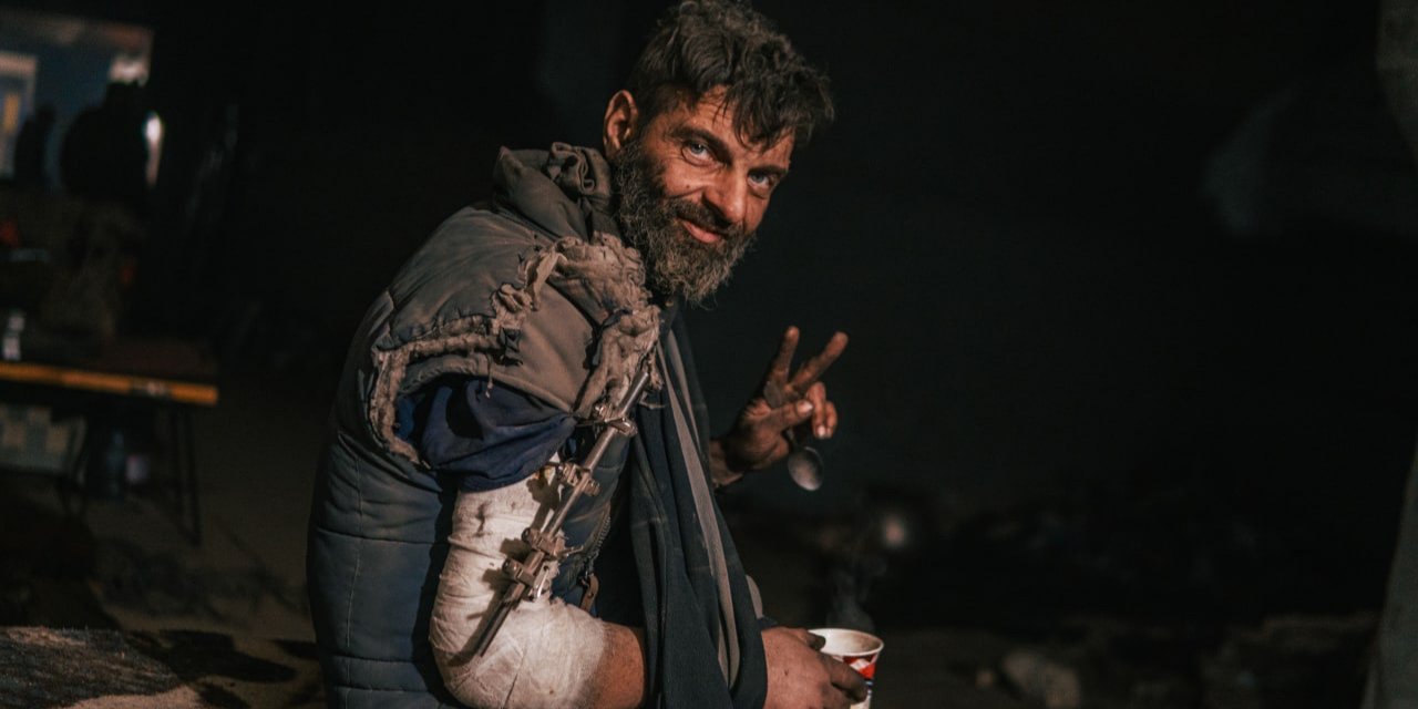 Wounded Ukrainian fighter (Photo: t.me/polkazov)