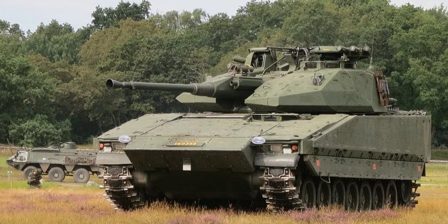 CV-90 infantry fighting vehicle in service with the Swedish army (Photo: Jorchr/Wikimedia)