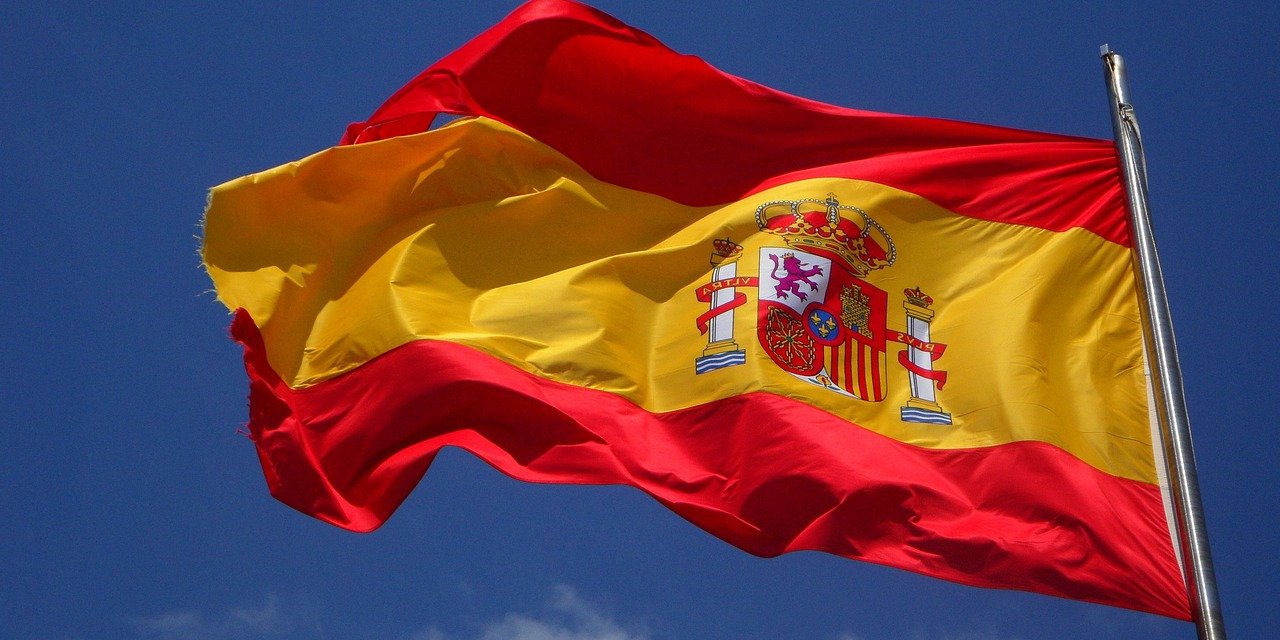 Spanish flag (Photo: M W / Pixabay)