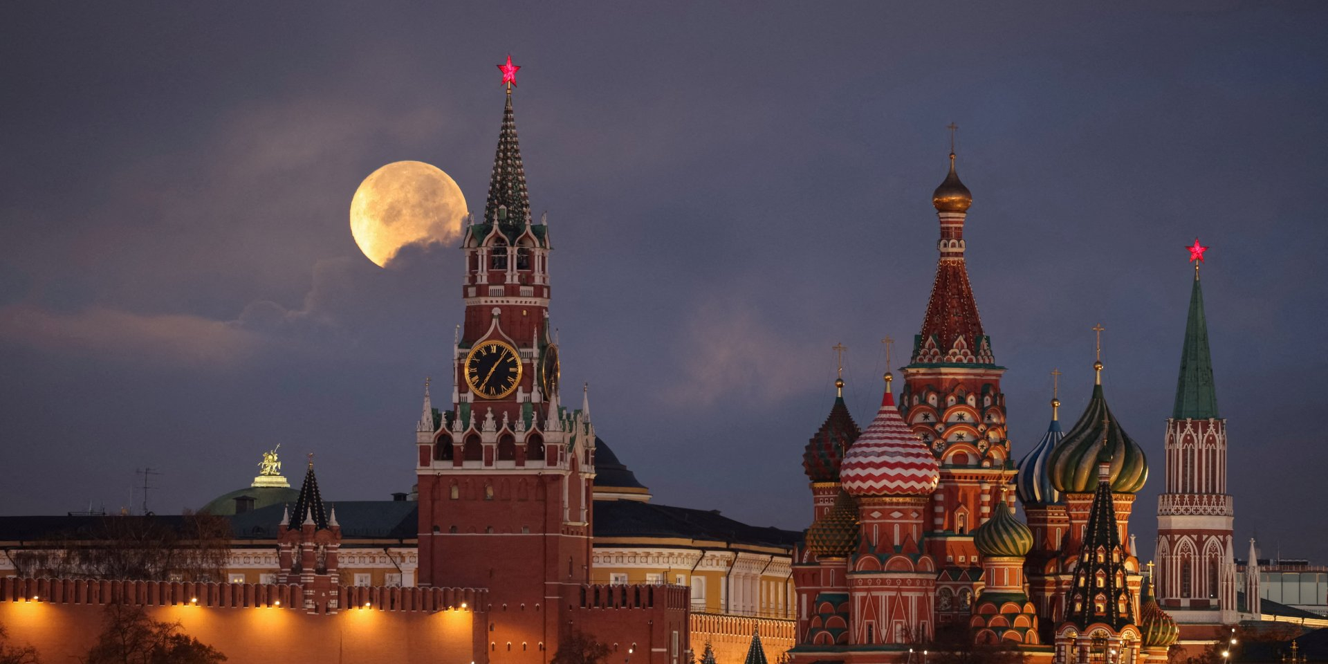 The Kremlin continues rejecting compromises, ISW analysts highlight (Moscow downtown, Nov. 5, 2025) (Photo: REUTERS/Marina Lystseva)