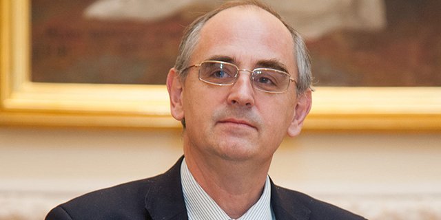 Эдвард Лукас: Когда-то вы&nbsp;были такими модными&nbsp;— с&nbsp;веселыми сине-желтыми флагами, фотогеничными людьми и&nbsp;остроумными мемами (Фото: georgiatoday.ge)