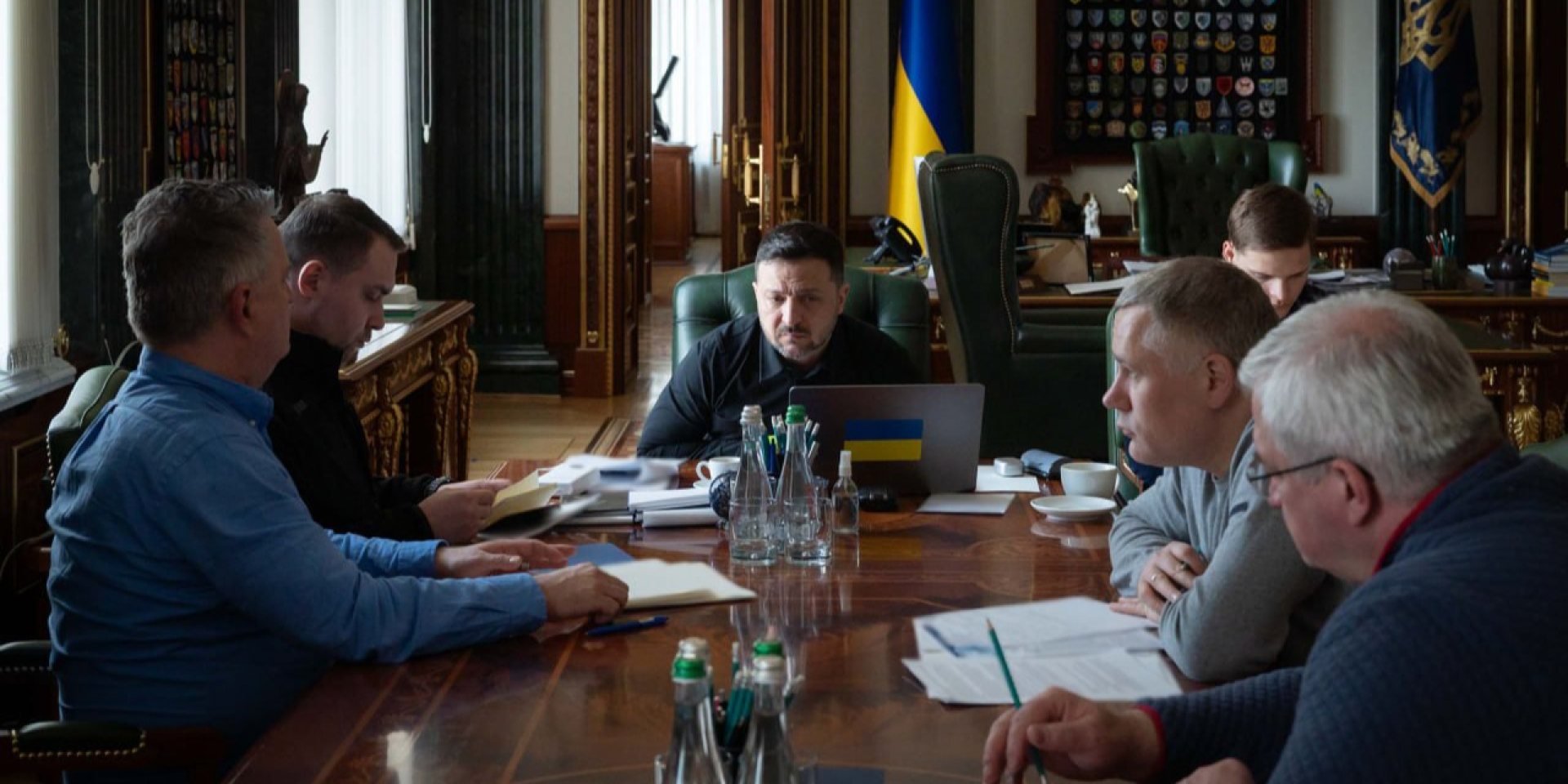 Президент України Володимир Зеленський поговорив телефоном із прем'єр-міністром Словаччини Робертом Фіцо (Фото: Володимир Зеленський / Telegram)