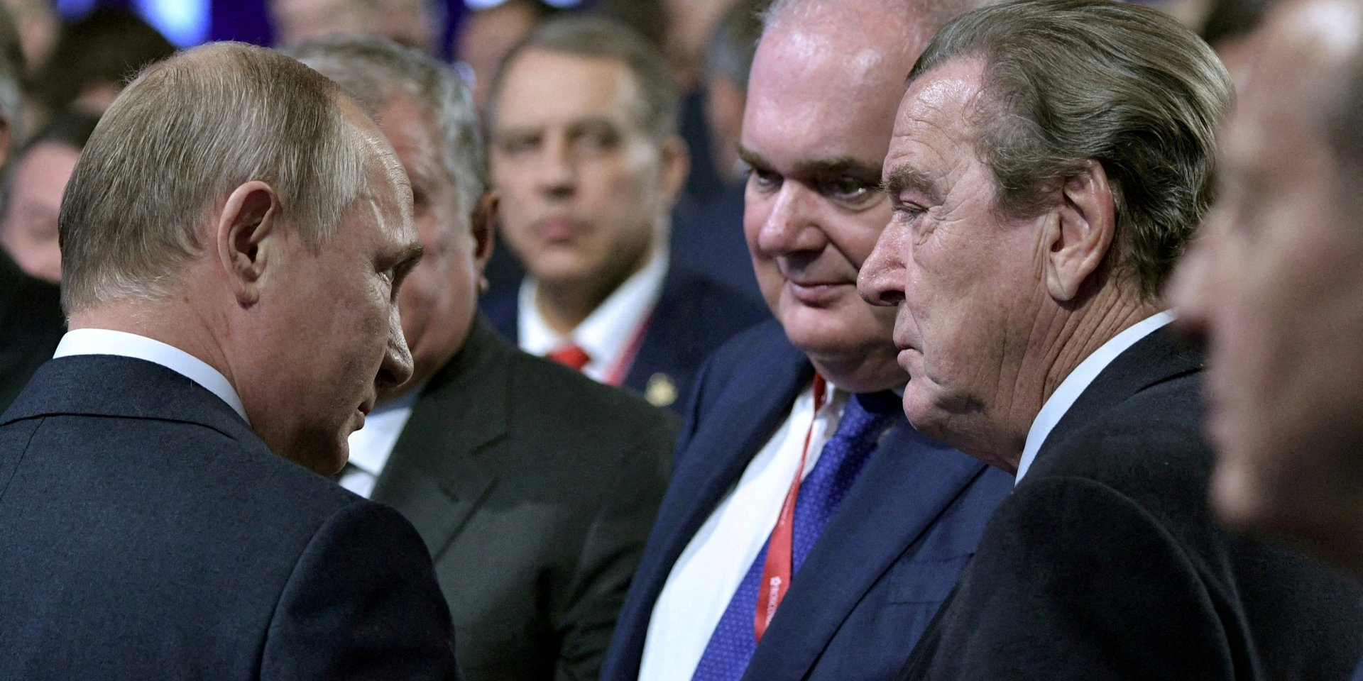 Російський диктатор Володимир Путін і колишній канцлер Німеччини Герхард Шредер (Фото: Sputnik/Alexei Nikolsky/Kremlin via REUTERS)