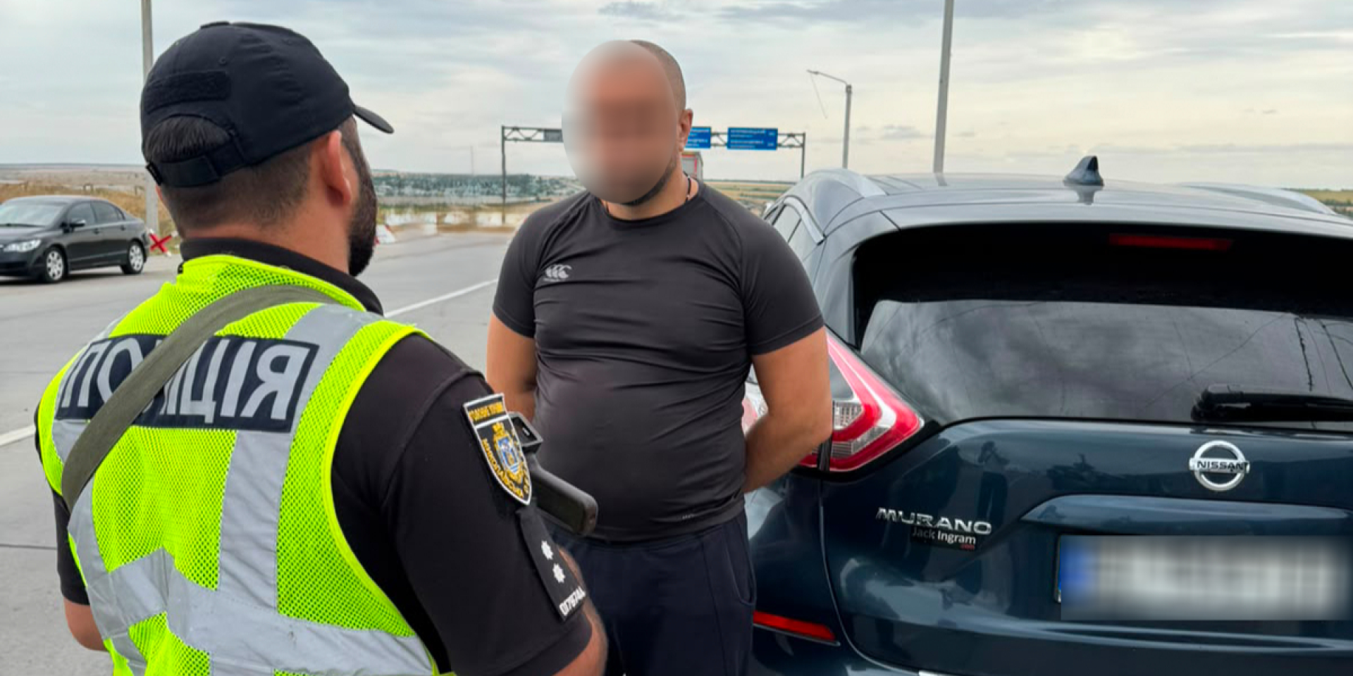 За&nbsp;словами свідків, водій виїхав на&nbsp;зустрічну смугу перед мікроавтобусом (Фото: Головне управління Національної поліції в&nbsp;Миколаївській області)