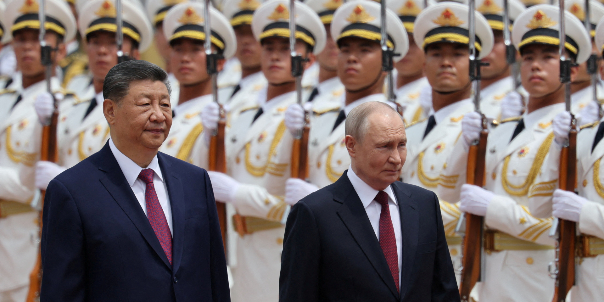 Лідер КНР Сі Цзіньпін та&nbsp;російський диктатор Володимир Путін (Фото: REUTERS/Maxim Shemetov)