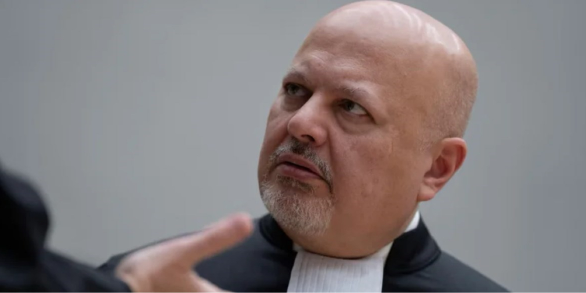 За інформацією джерел Reuters, 82 зі 125 держав-членів МКС проголосували за відсторонення прокурора Каріма Хана (Фото: Peter Dejong/Pool via REUTERS)