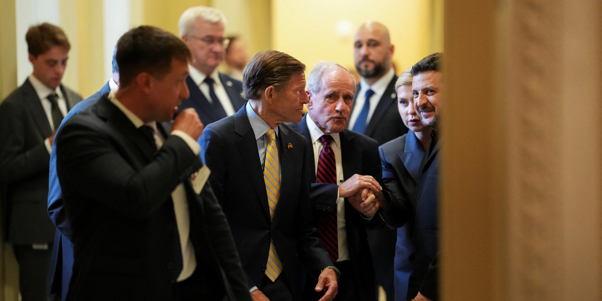 Президент України Володимир Зеленський із сенаторами США у&nbsp;Капітолії, Вашингтон, округ Колумбія, 28 липня 2026 року. (Фото: REUTERS/Eric Lee)