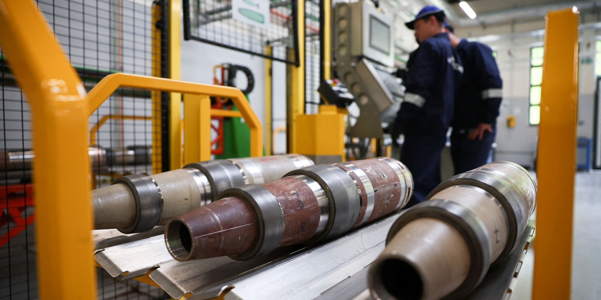 Вагонетка з&nbsp;артилерійськими снарядами на хімічному заводі Nitro-Chem, виробнику тротилу в&nbsp;польському Бидгощі (Фото: REUTERS/Kacper Pempel)