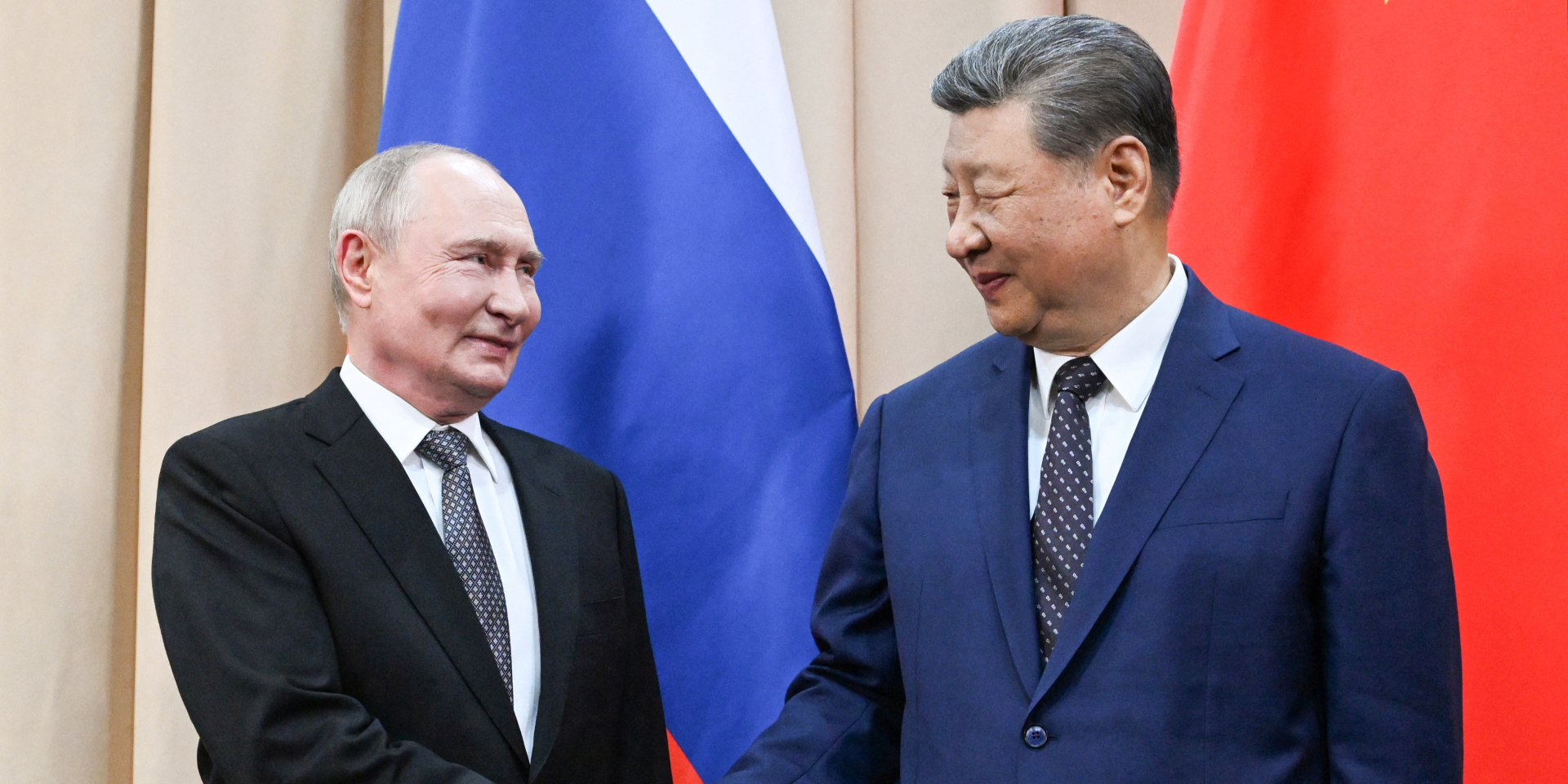 Володимир Путін і Сі Цзіньпінь під час зустрічі на&nbsp;полях саміту ШОС (Фото: Sputnik/Kristina Solovyova/Pool via REUTERS)