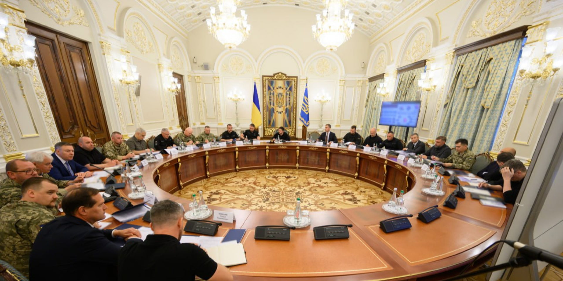 Зеленський провів Ставку щодо прискорення виробництва перехоплювачів проти реактивних дронів (Фото: Офіс президента України)