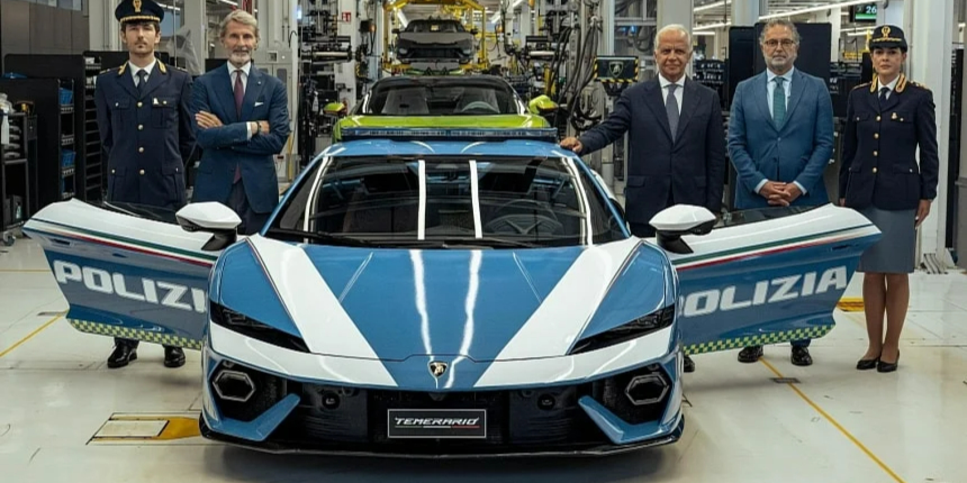 Суперкар має доставляти донорські органи (Фото: Lamborghini)