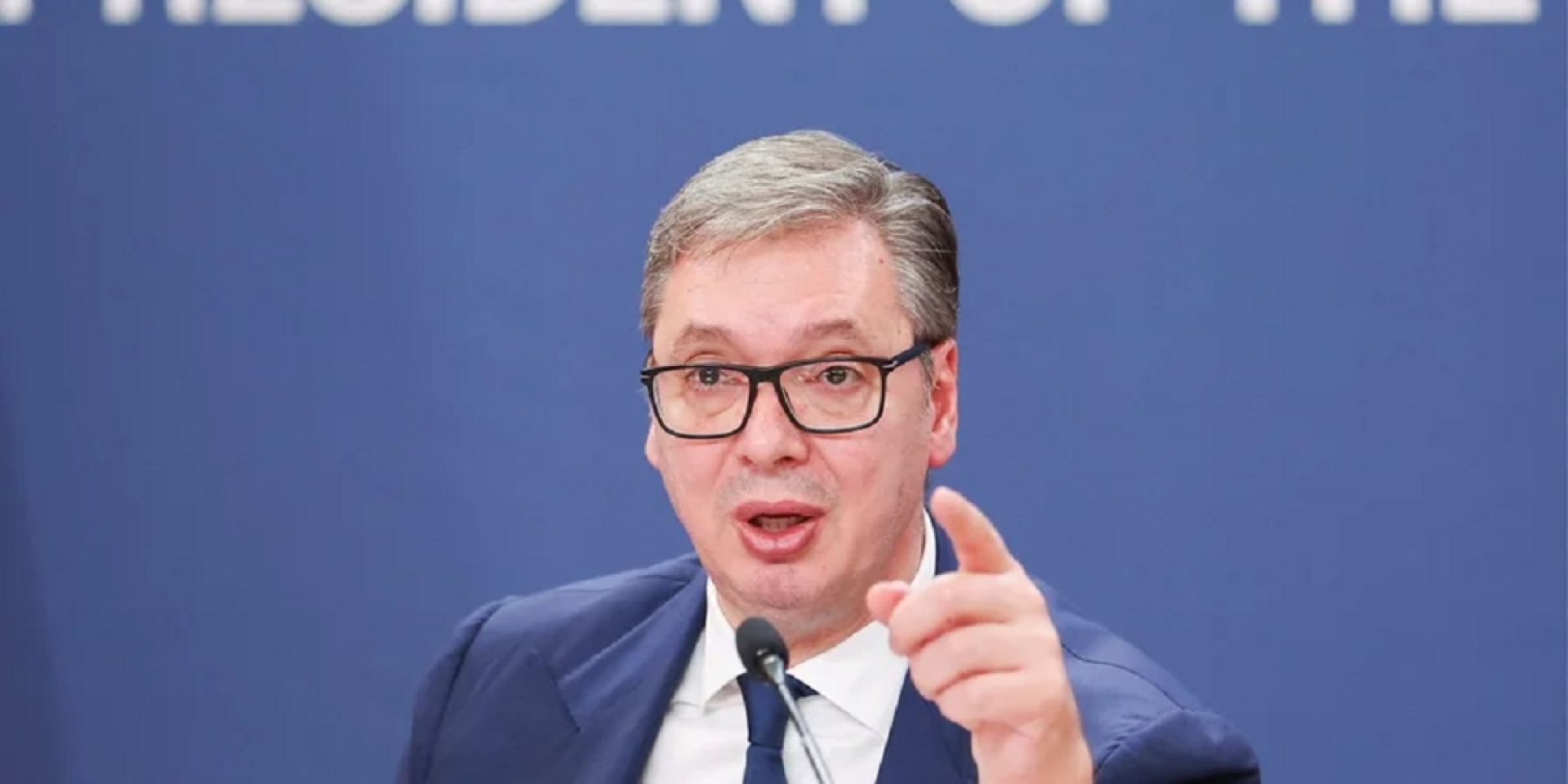 Президент Сербії Александар Вучич заявив, що&nbsp;до кінця вересня піде у відставку (Фото: REUTERS/Zorana Jevtic)