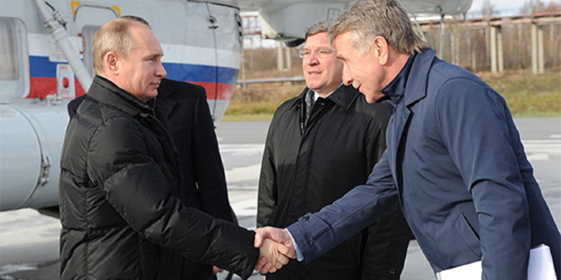 Russian dictator Vladimir Putin and Novatek’s Chairman of the Management Board and largest shareholder Leonid Mikhelson (Photo: TASS)