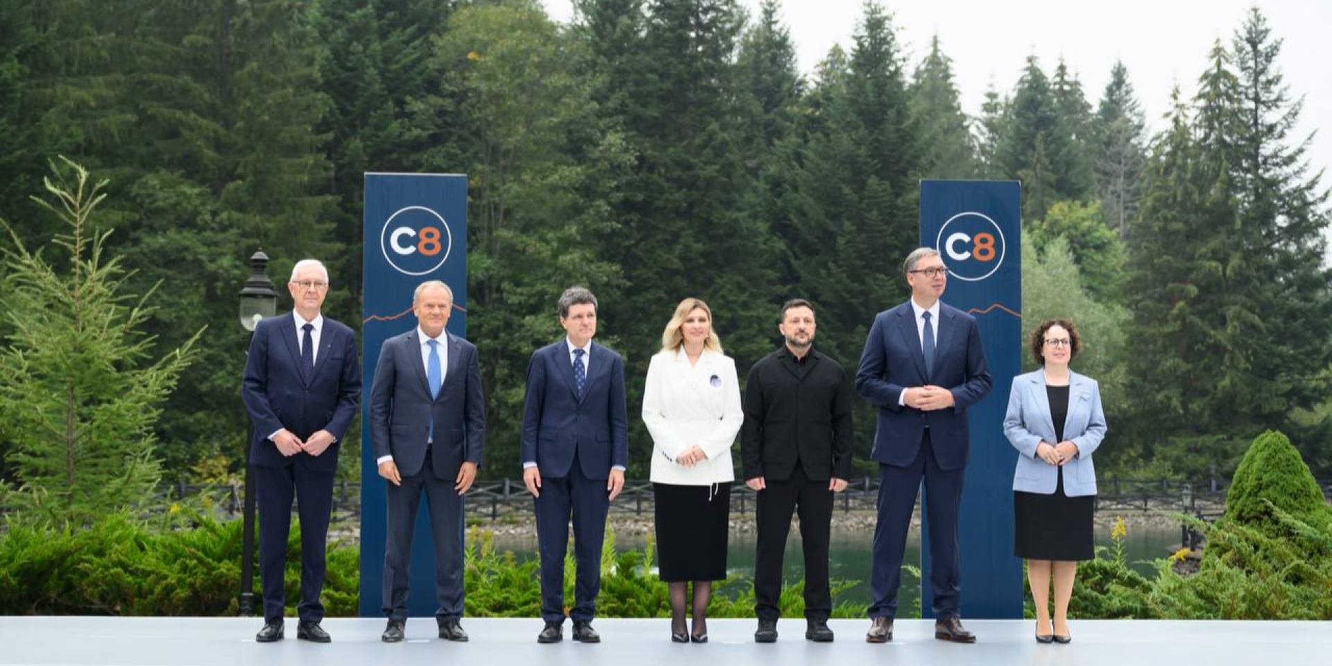 “I am pleased to welcome the leaders and representatives of the Carpathian Eight to Ukraine’s Prykarpattia region,” President Zelenskyy emphasized. (Photo: Zelenskiy Official / Telegram)