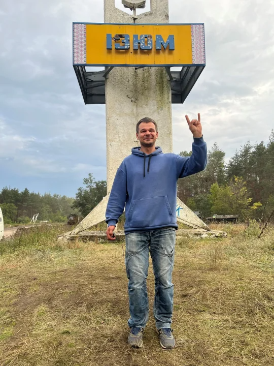 Since the beginning of the full-scale war, Krakovsky has expanded the scope of his volunteer trips, helping residents of the liberated settlements of Kyiv and Chernihiv oblasts (Фото: DR)