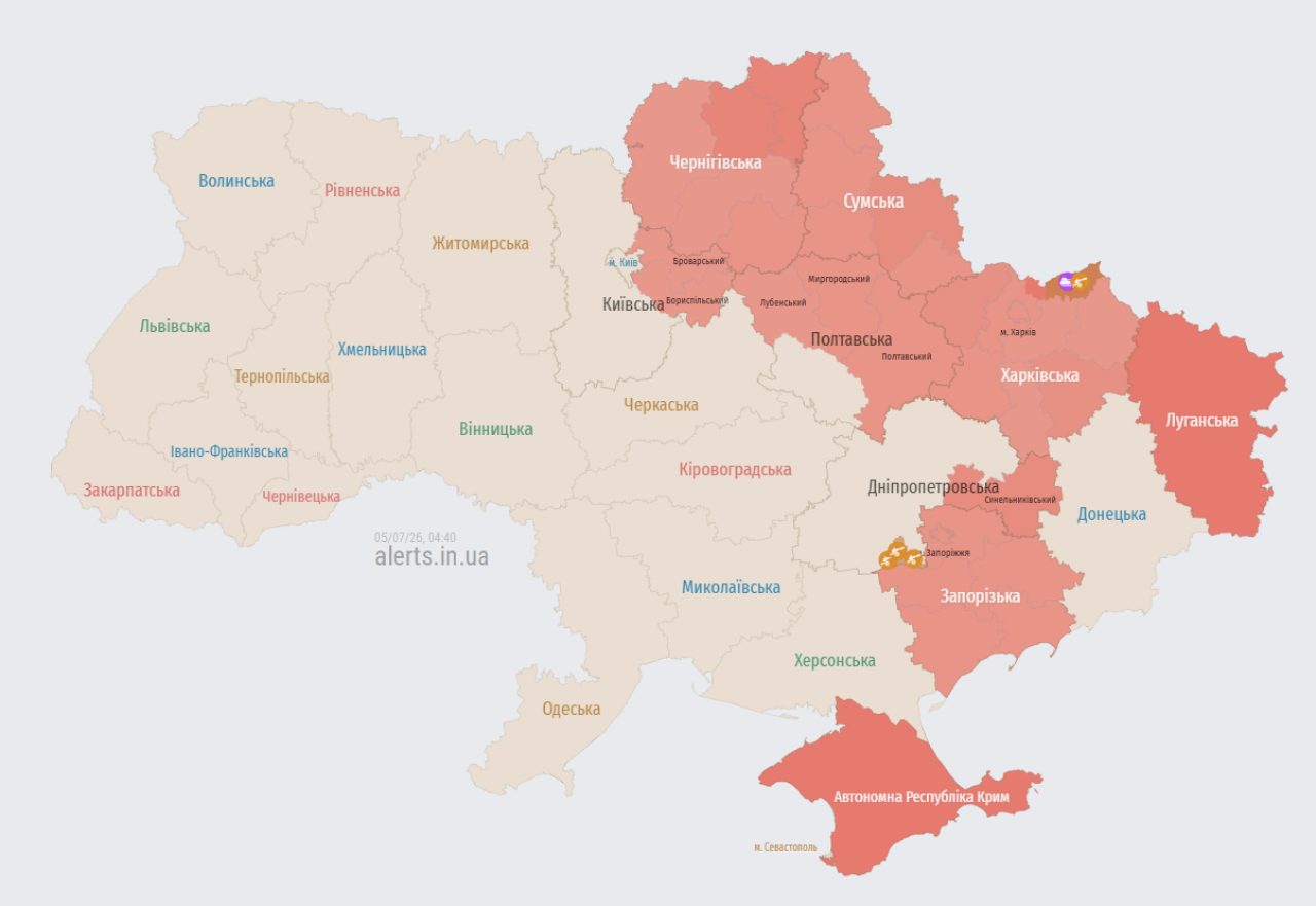 Мапа повітряних тривог в Україні станом на 04:40 5 липня 2026 року (Фото: alerts.in.ua)