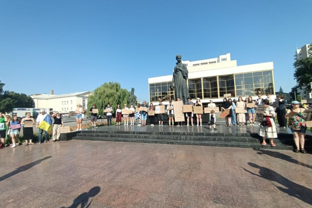 On July 17, approximately fifty people gathered in the center of Lutsk (Фото: Suspilne)