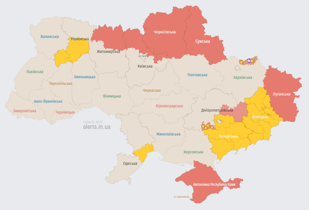 Мапа повітряних тривог в Україні станом на 02:22 13 вересня 2026 року (Фото: alerts.in.ua)