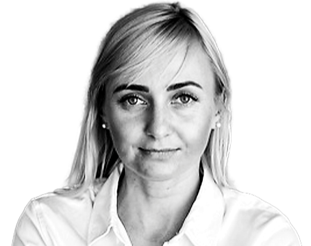 Олександра Устінова