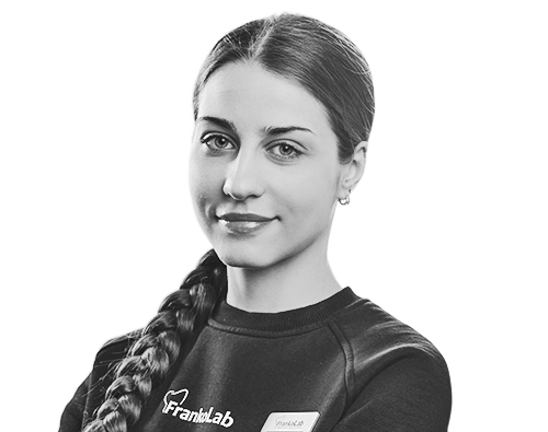 Лариса Струтинская